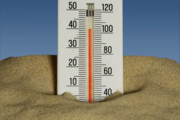 Синоптик попередив про повернення спеки в Україну: коли чекати +33°C