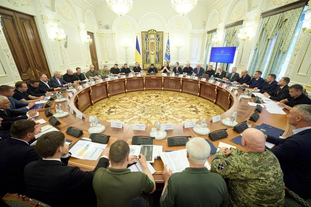 Головкому, керівникам розвідки та членам Ставки хочуть дати охорону на 10 років