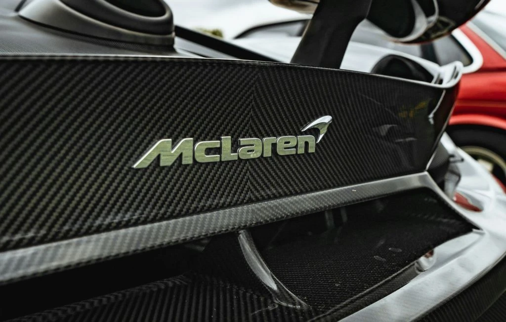 McLaren вперше випустить позашляховик: п’ятимісний гібрид отримає 24-дюймові колеса