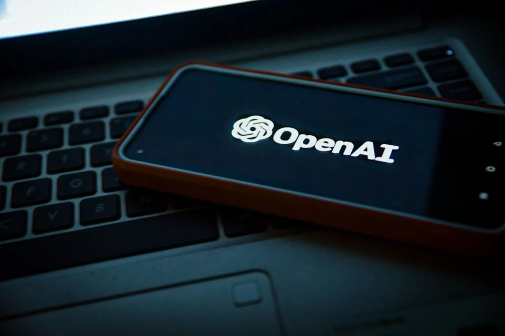 OpenAI попередила понад 100 організацій про самовільні дії ШІ-агентів: перевіряють 50 петабайт даних